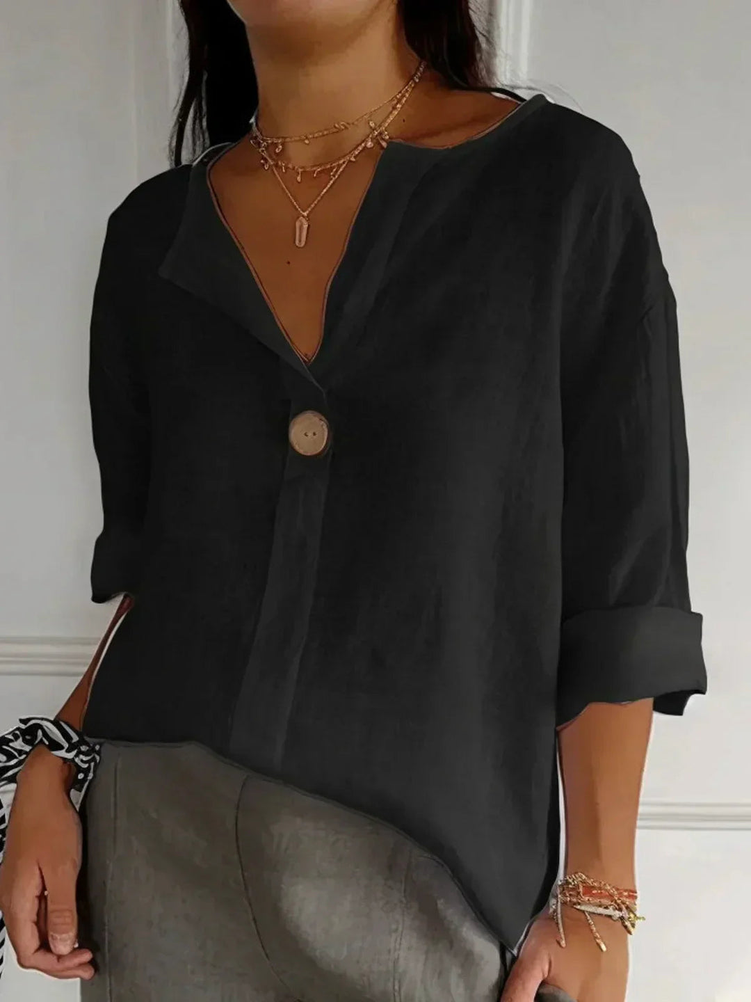 Yvora™ Chique Comfort Blouse