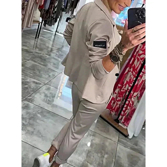 Feyvian™ Stijlvolle Outfit