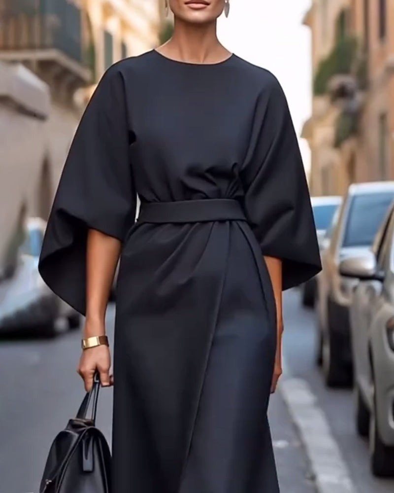 Amira™ jurk met elegante mouwen en ceintuur