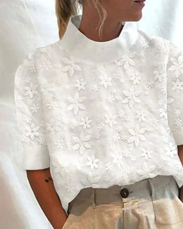 Léana™ geborduurde blouse met hoge kraag