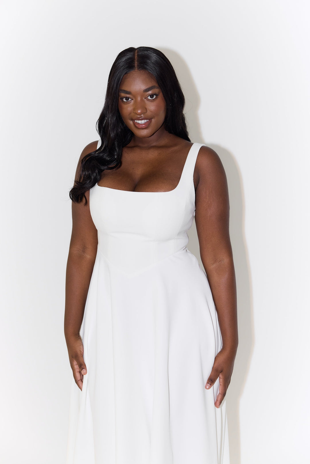 Renée™ Tijdloze midi-jurk met een zwierige pasvorm