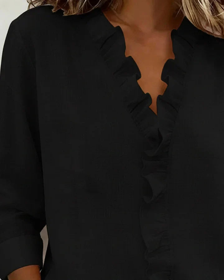 Indira™ Ruffle V-halsblouse